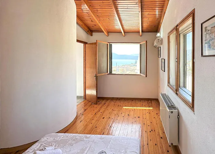 In Korfos, Korinthos * Kórfos