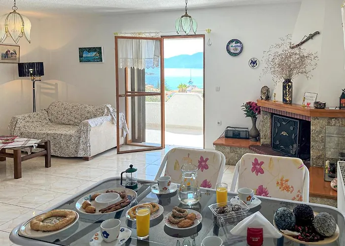 Lejlighed In Korfos, Korinthos Kórfos
